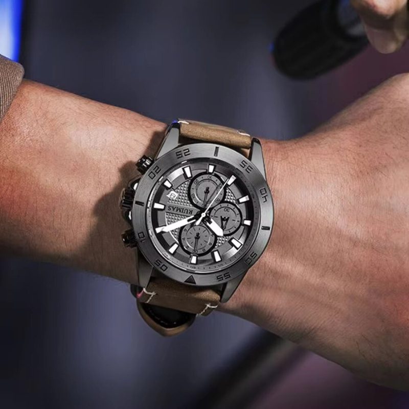 RUIMAS - Stylische und vielseitige Uhr