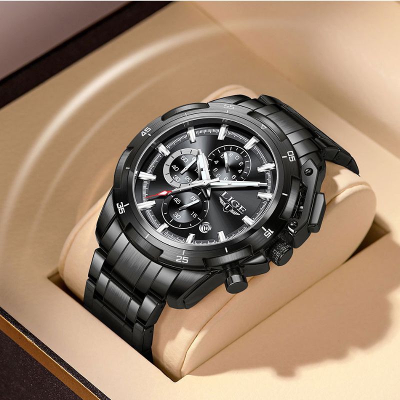 LIGE - Elegante Uhr aus Stahl Piguet