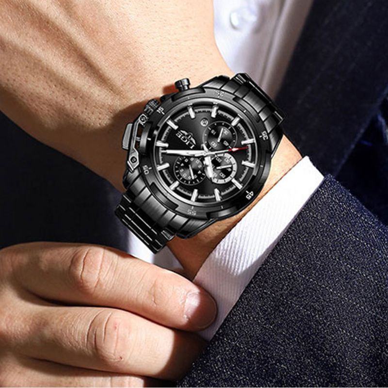 LIGE - Elegante Uhr aus Stahl Piguet