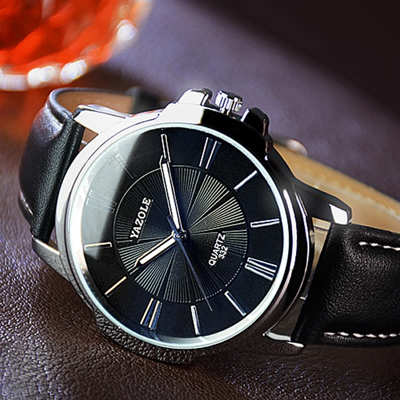 Luxuriöse blaue Glas-Leder-Uhr