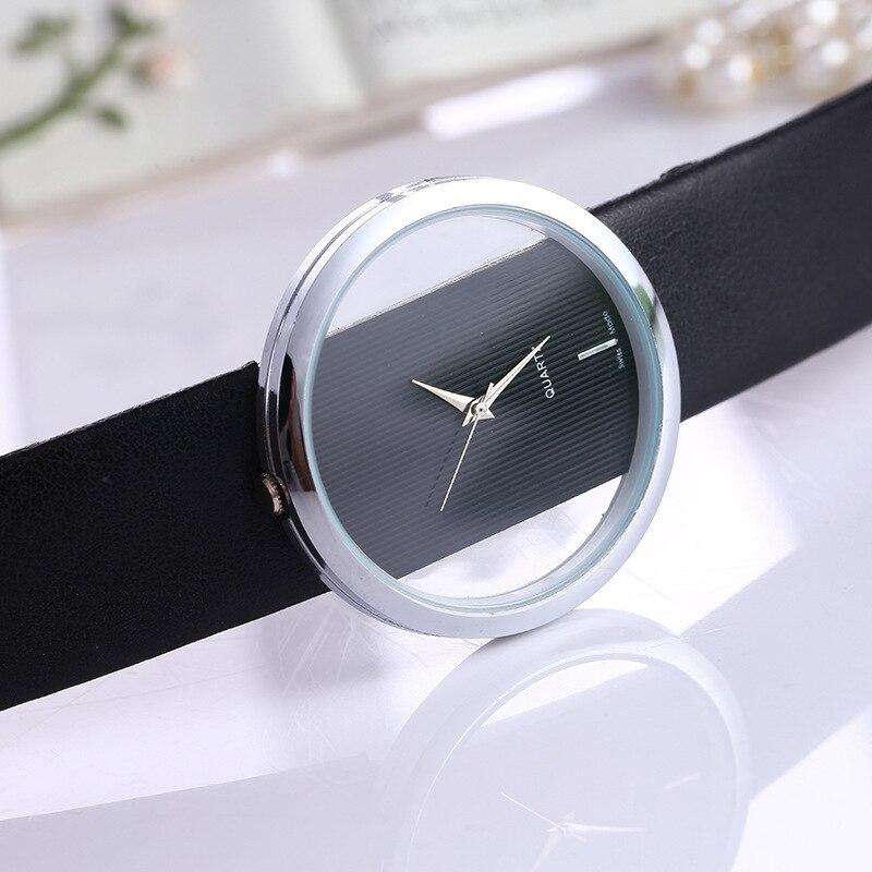 Elegante Quarz Uhr mit transparentem Zifferblatt