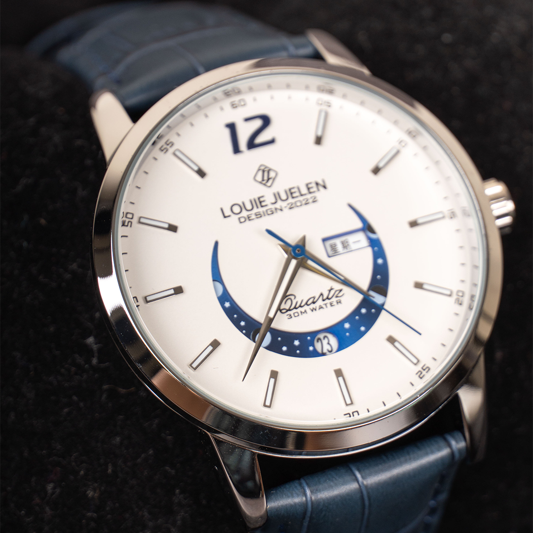 Elegante leuchtende Mondphasen-Uhr